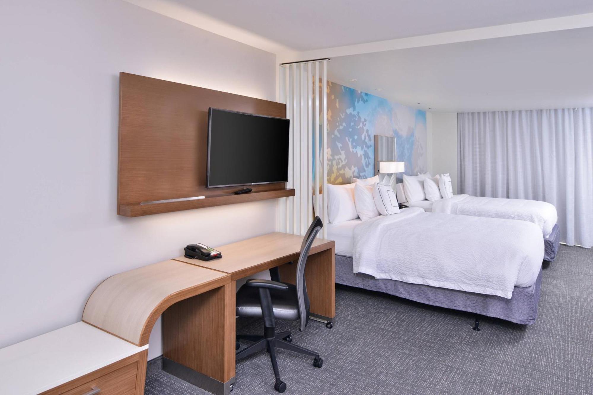 คอร์ตยาร์ด โคลัมบัส โกรฟซิตี้ Hotel ภายนอก รูปภาพ