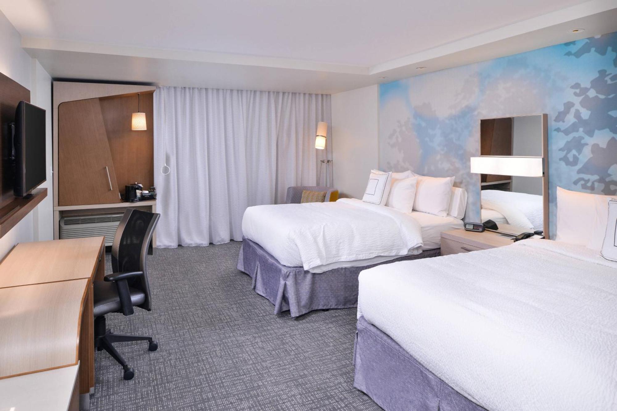 คอร์ตยาร์ด โคลัมบัส โกรฟซิตี้ Hotel ภายนอก รูปภาพ